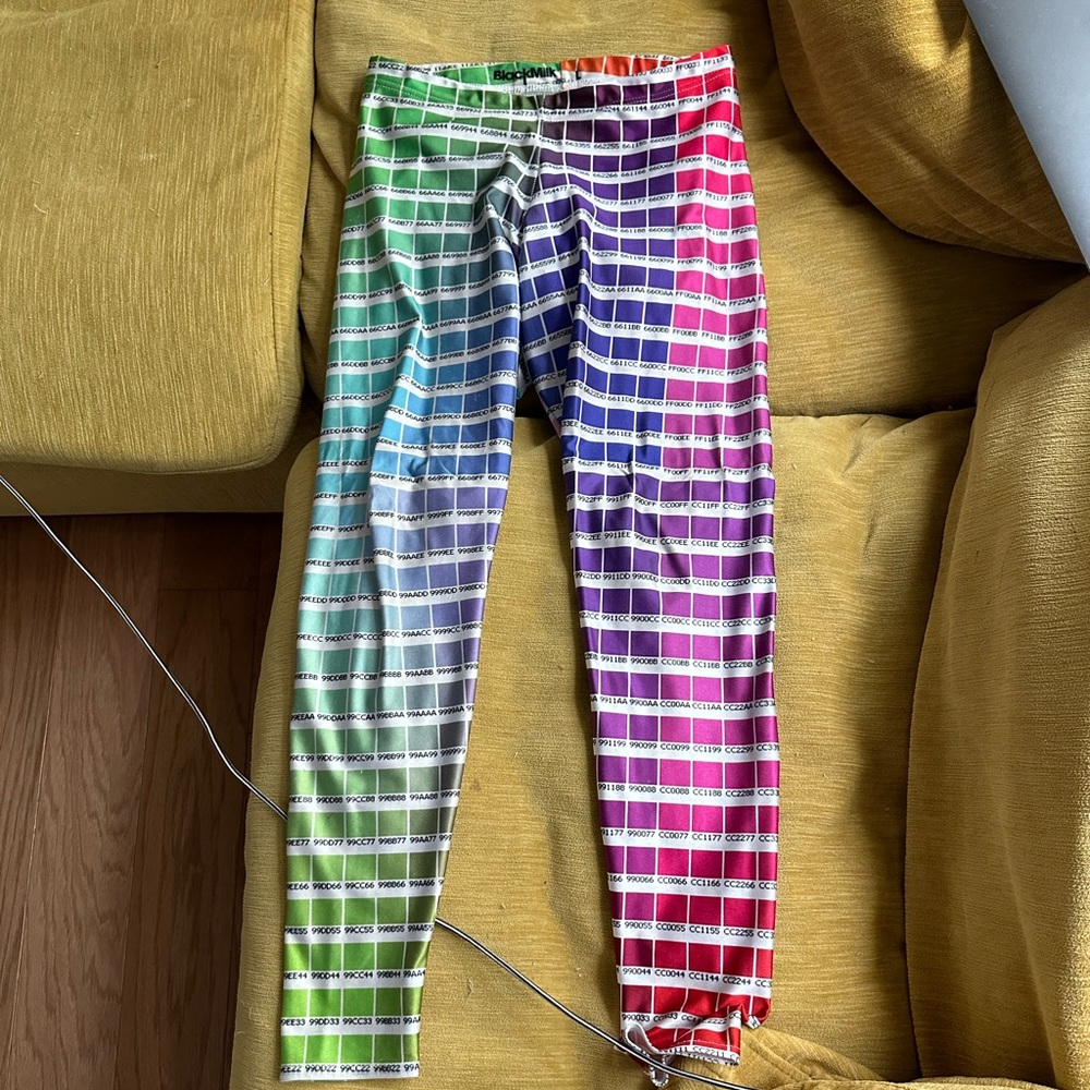 Blackmilk Pantone Leggings, size L, museum piece.